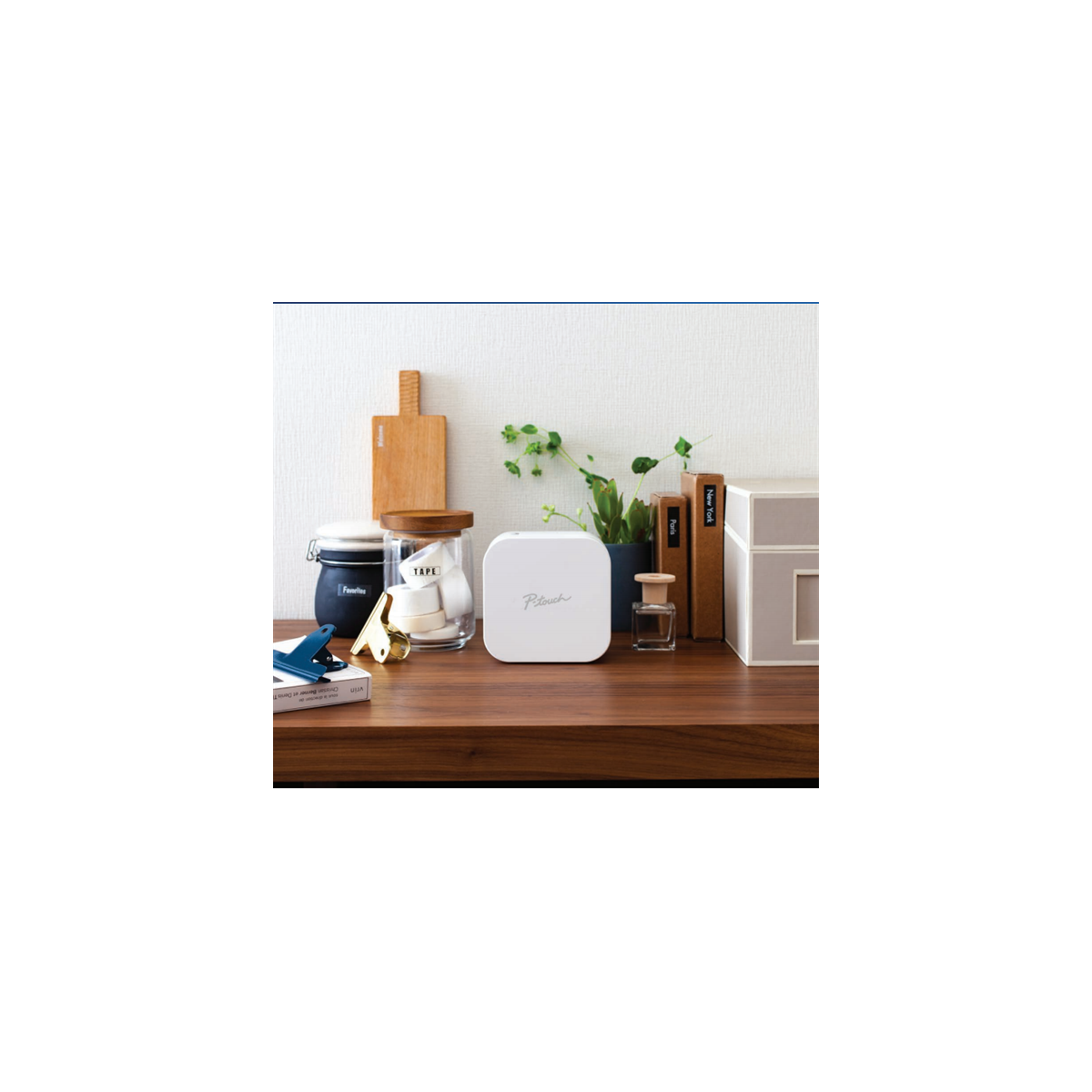 Image of BROTHER Címkenyomtató PT-P300BT, Bluetooth, Apple MFI, 20mm/sec, P-touch Cube, Design&Print App for iOS&Android